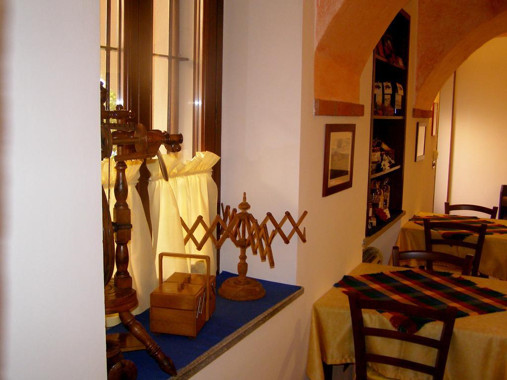 L'Antico Borgo Rooms Rental Caprie Exterior photo